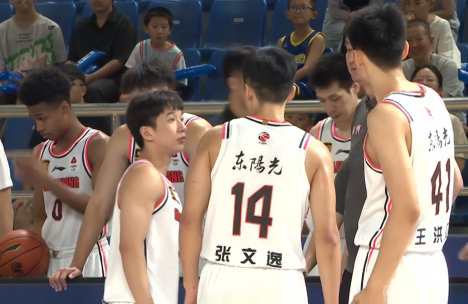 而且麦考瑞 而且麦考瑞